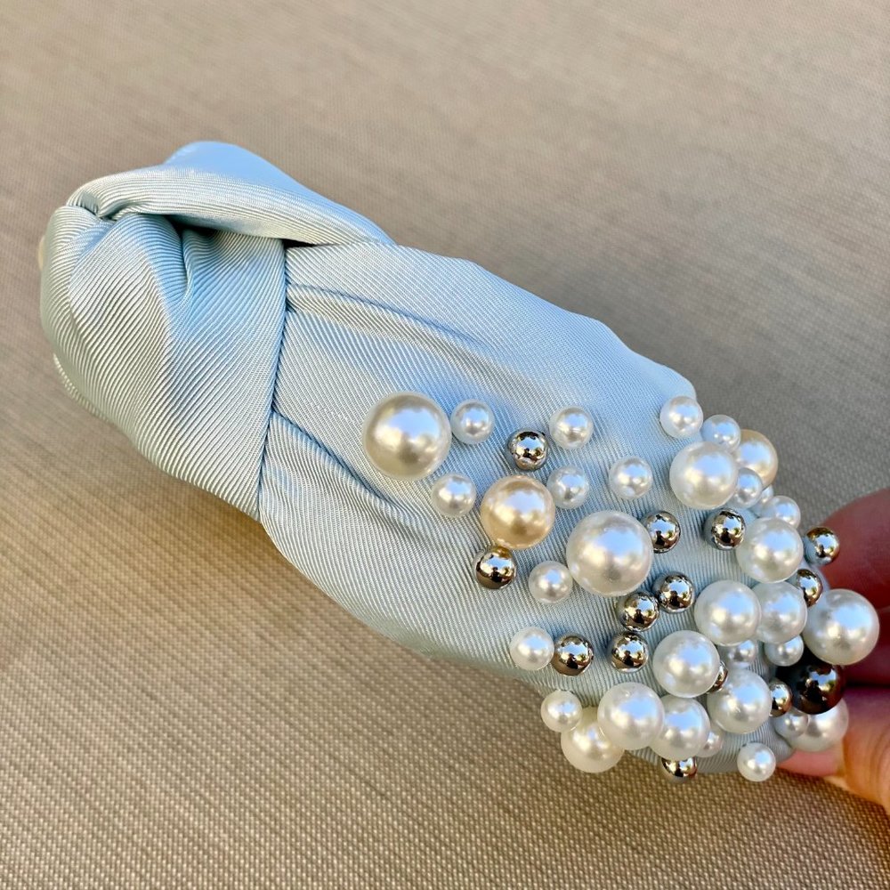 Luxury Beaded Headband with a knot on top - Picture 6 of 7